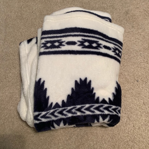 aerie Other - Aerie Fleece Throw